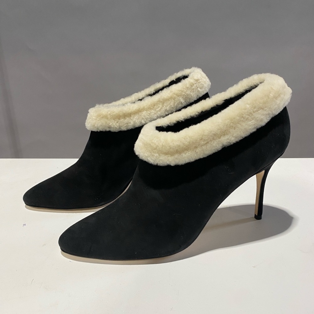 Manolo Blahnik Escaria 90 Suede Boot - Picture 2 of 4